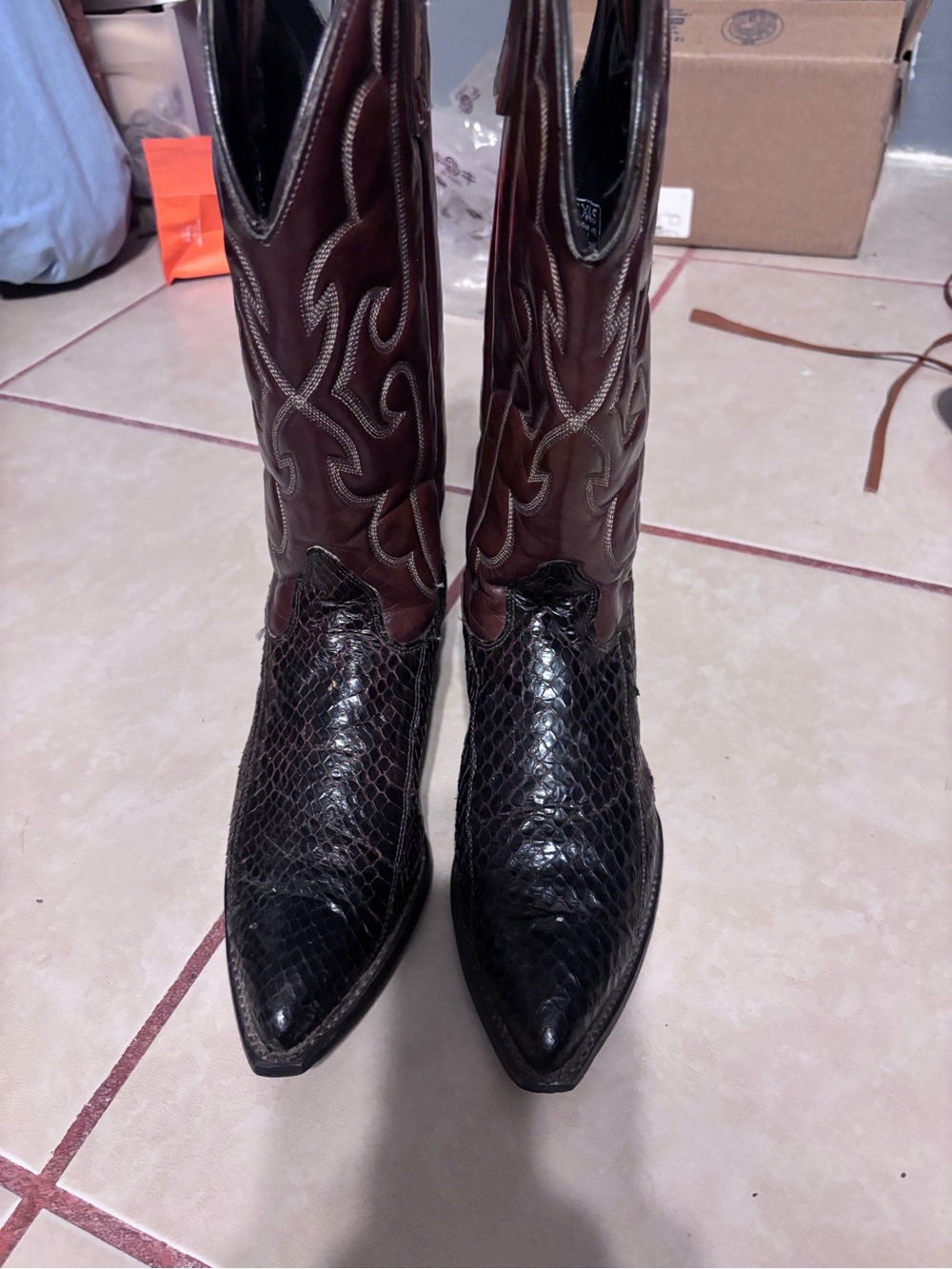 Women's Two-Tone Pointed-Toe Western Heeled Boots - Brown & Black